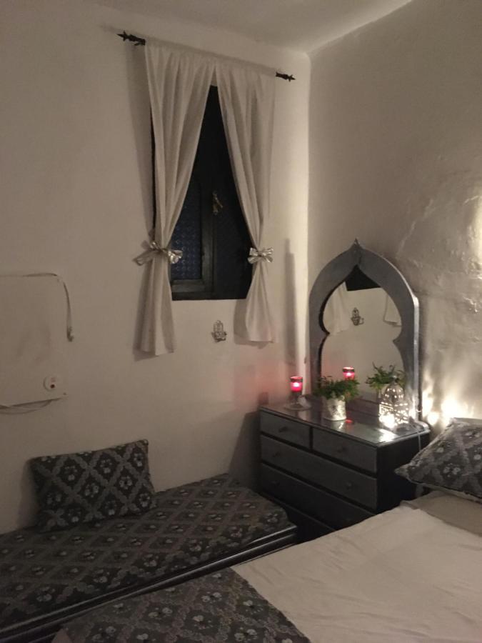 Hathor ,Casa Marroqui Con Dos Terrazas En La Medina Antigua , Ideal Parejas!! Wifi!! Asilah Esterno foto