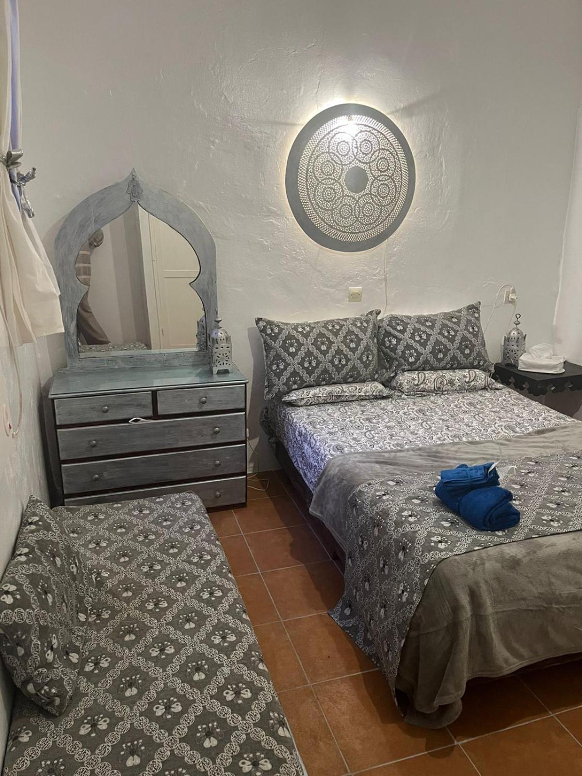 Hathor ,Casa Marroqui Con Dos Terrazas En La Medina Antigua , Ideal Parejas!! Wifi!! Asilah Esterno foto